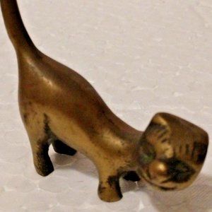 Vintage Retro Mid Century Solid Brass Cat Long Tail / Ring Holder Statue 3" x 2"